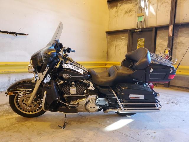 Image 3 of 2013 HARLEY-DAVIDSON FLHTCU ULTRA CLASSIC ELECTRA GLIDE 2013 with VIN 1HD1FCM15DB612422