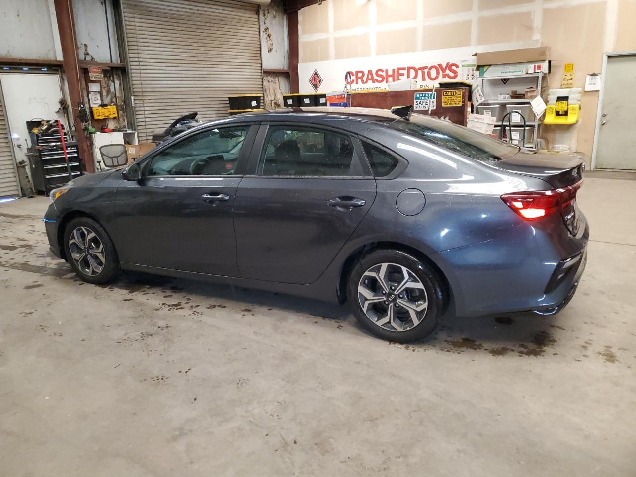 Obraz 2 z 2019 KIA FORTE FE 2019 z VIN 3KPF24ADXKE099417