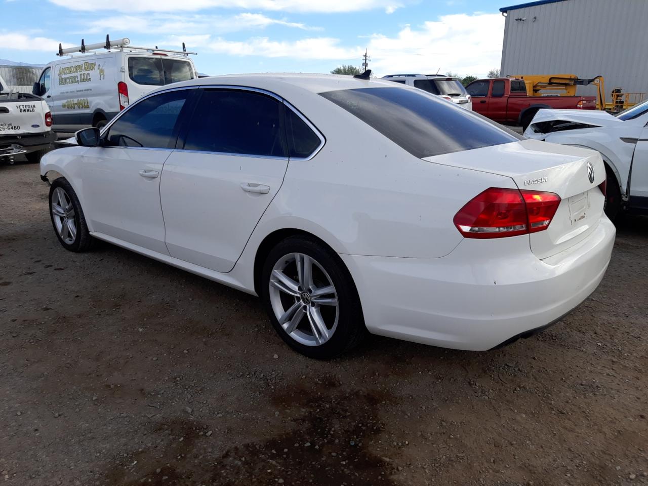 Image 2 of 2014 VOLKSWAGEN PASSAT SE 2014 with VIN 1VWBN7A3XEC112724