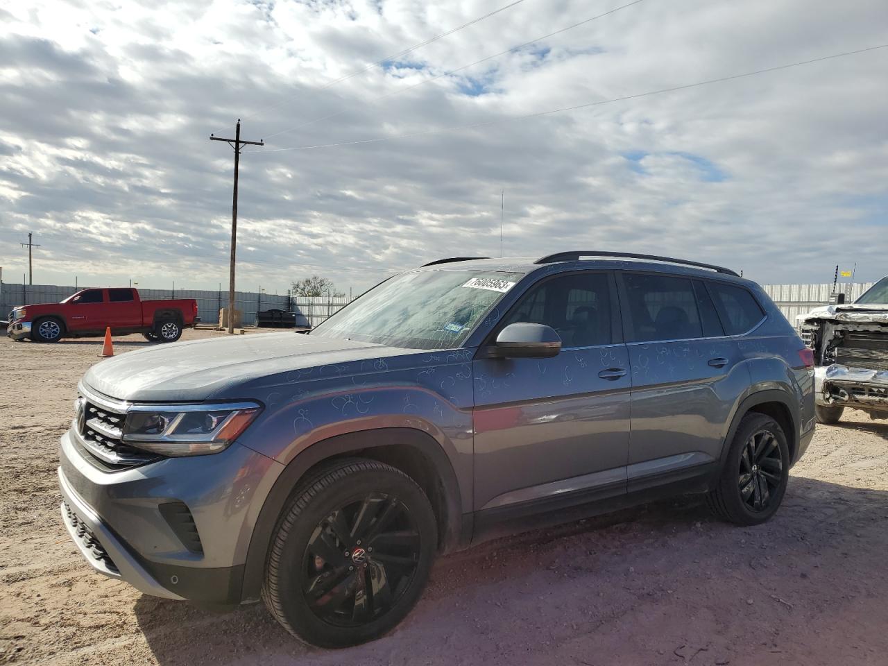 Image 1 of 2021 VOLKSWAGEN ATLAS SE 2021 with VIN 1V2KR2CA7MC558073