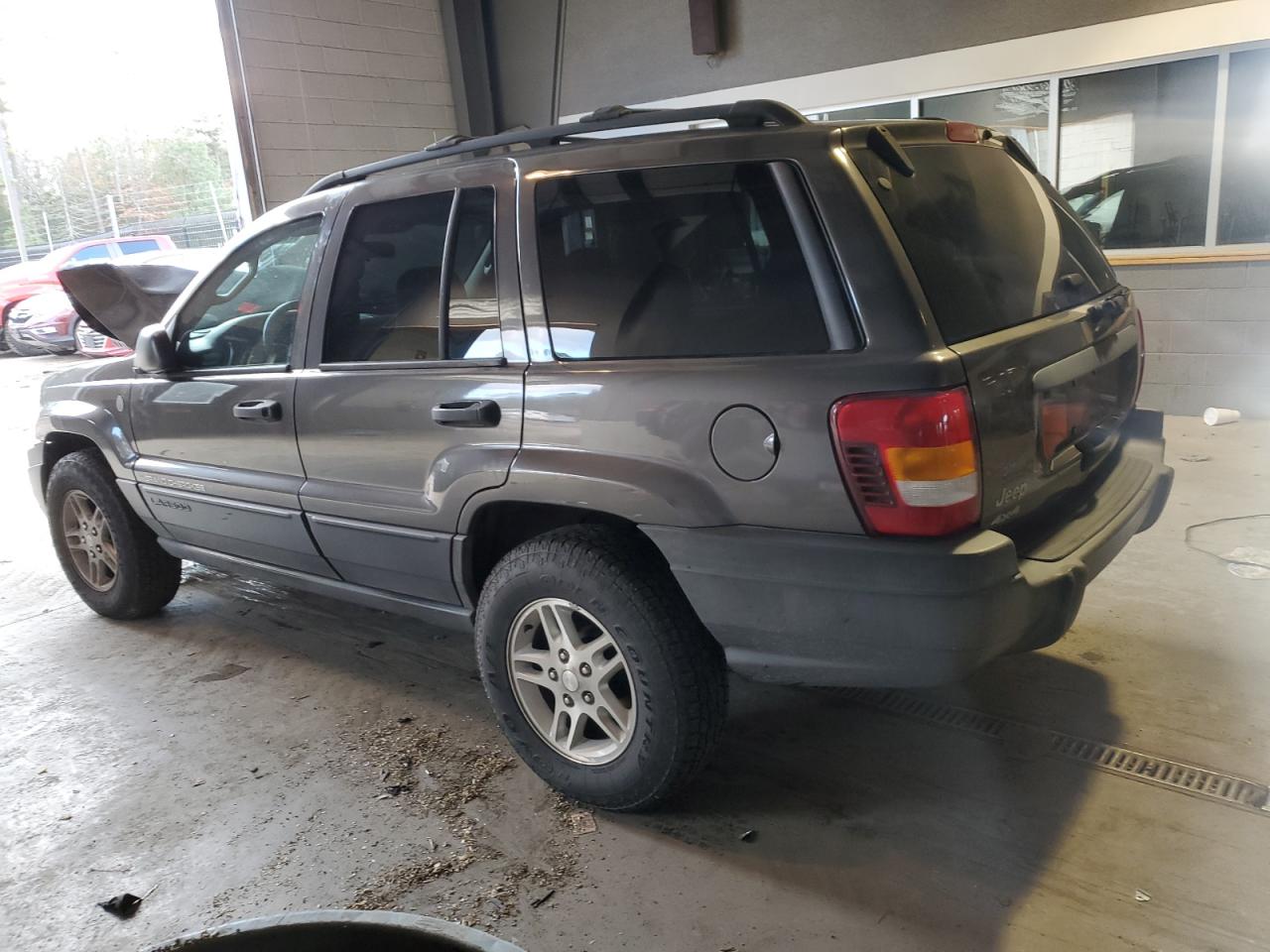 Image 2 of 2004 JEEP GRAND CHEROKEE LAREDO 2004 with VIN 1J4GW48S34C373669