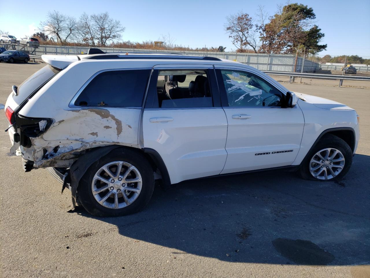 Image 3 of 2021 JEEP GRAND CHEROKEE LAREDO 2021 with VIN 1C4RJFAG7MC676386