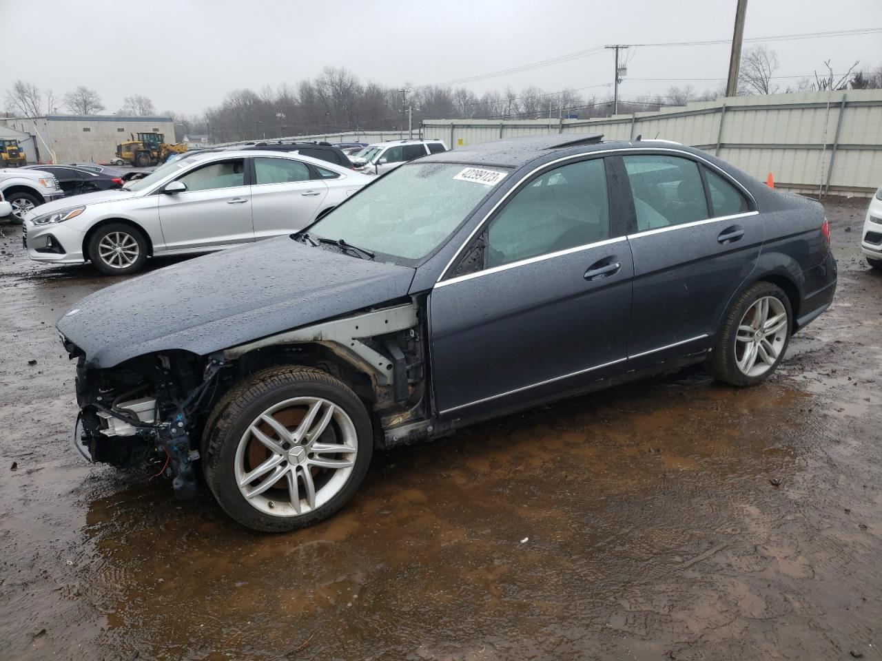 Image 1 of 2013 MERCEDES-BENZ C 300 4MATIC 2013 with VIN WDDGF8AB7DR250094