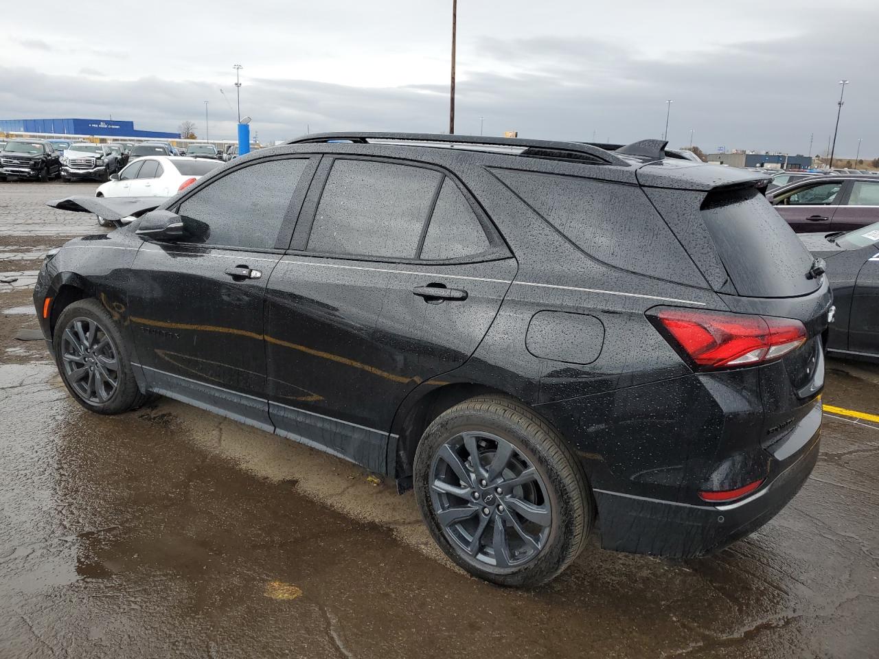 Obraz 2 z 2022 CHEVROLET EQUINOX RS 2022 z VIN 2GNAXMEV0N6137800