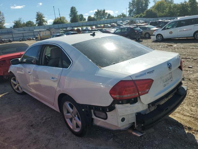 Obraz 2 z 2013 VOLKSWAGEN PASSAT SE 2013 z VIN 1VWBN7A37DC117698