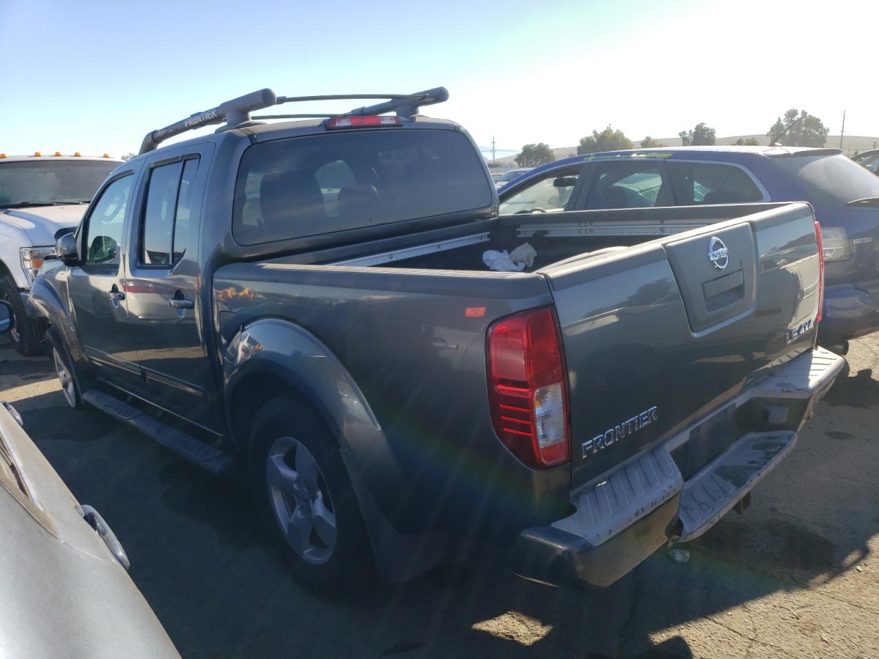 Image 2 of 2006 NISSAN FRONTIER CREW CAB LE 2006 with VIN 1N6AD07W36C443024