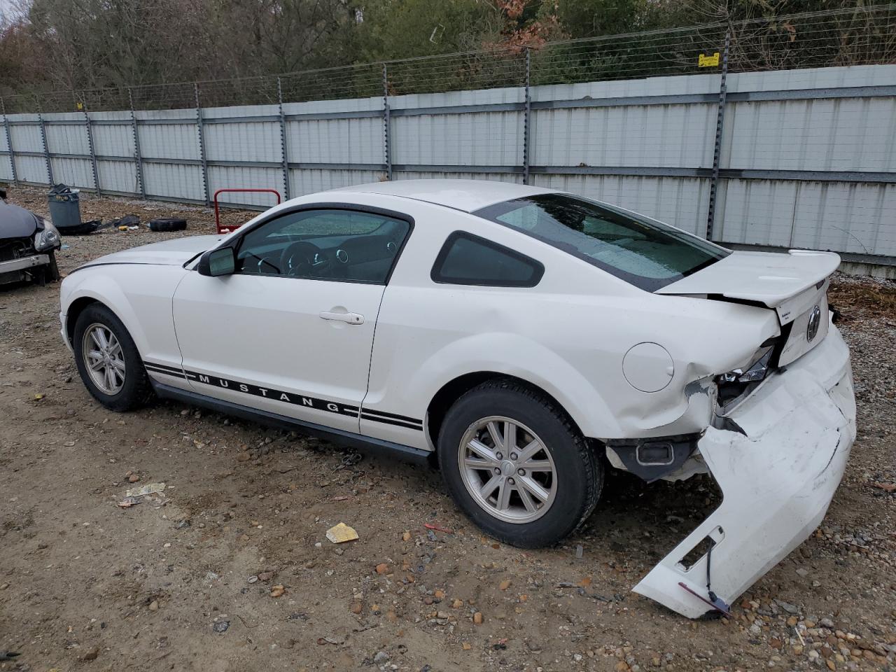 Изображение 2 2008 FORD MUSTANG  2008 с VIN 1ZVHT80NX85207186
