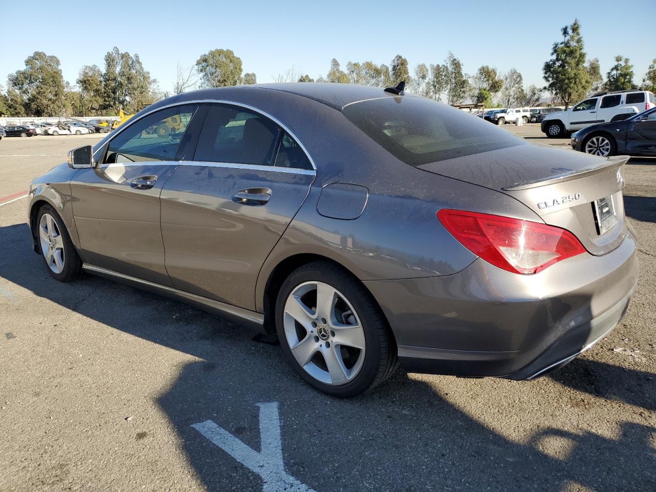 Image 2 of 2019 MERCEDES-BENZ CLA 250 2019 with VIN WDDSJ4EB3KN739897