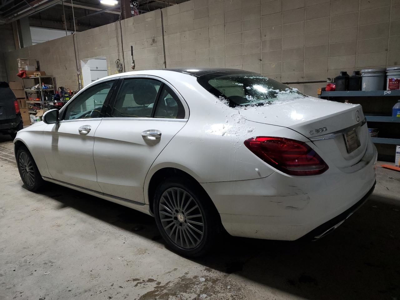 Изображение 2 2015 MERCEDES-BENZ C 300 4MATIC 2015 с VIN 55SWF4KB1FU007160