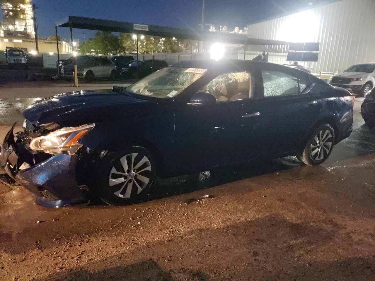 Image 1 of 2020 NISSAN ALTIMA S 2020 with VIN 1N4BL4BV4LC215485
