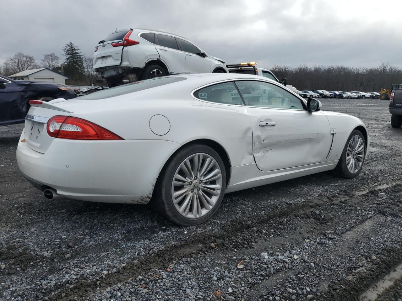 Obraz 3 z 2011 JAGUAR XK  2011 z VIN SAJWA4FB4BLB40887