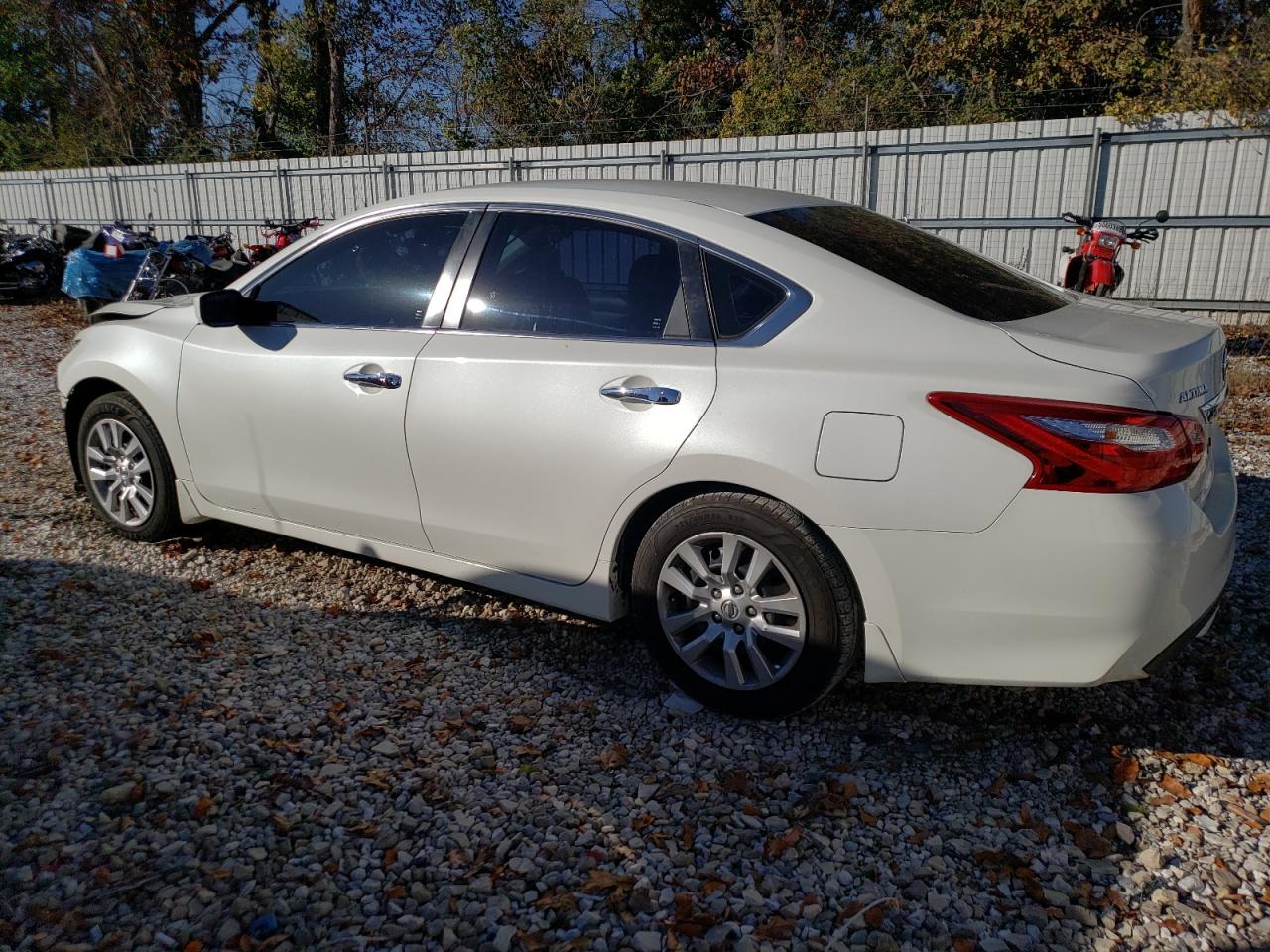 Obraz 2 z 2017 NISSAN ALTIMA 2.5 2017 z VIN 1N4AL3AP2HN324192