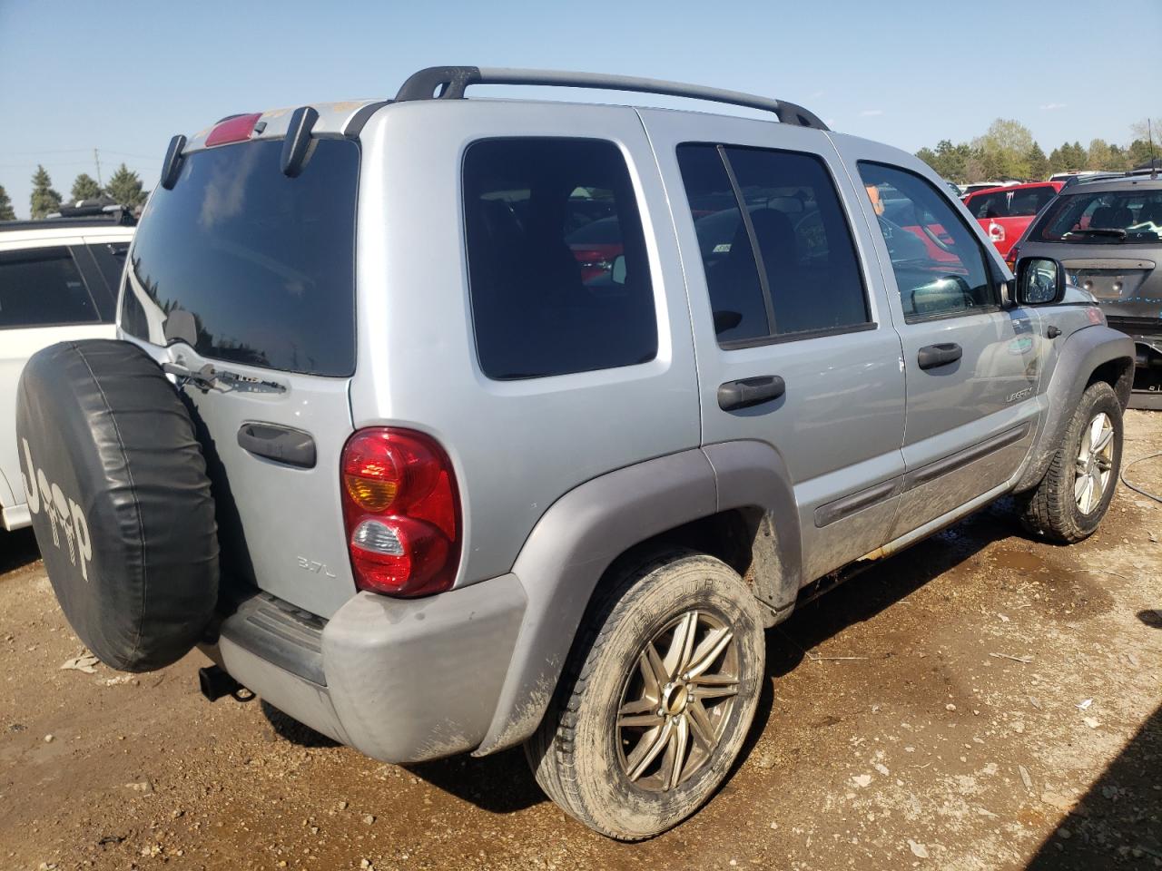 Obraz 3 z 2004 JEEP LIBERTY SPORT 2004 z VIN 1J4GL48K24W213158