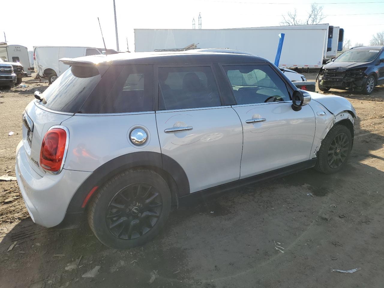 Image 3 of 2015 MINI COOPER S 2015 with VIN WMWXU3C54FT892477