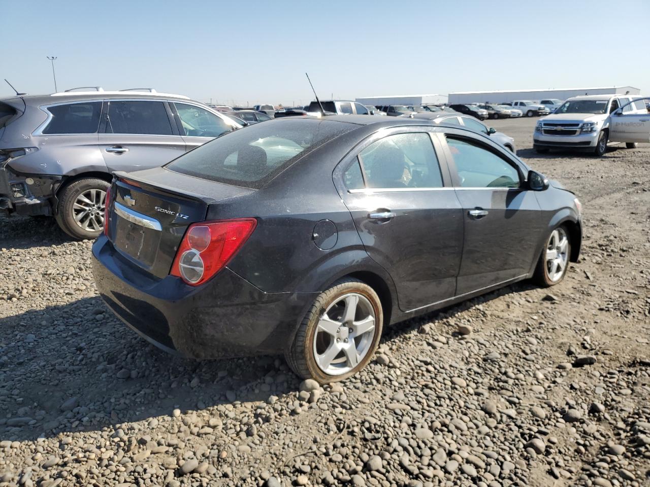 Obraz 3 z 2014 CHEVROLET SONIC LTZ 2014 z VIN 1G1JE5SH2E4144275