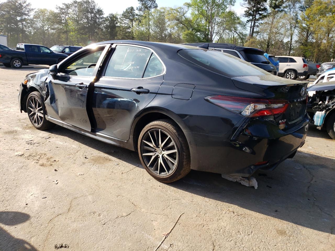 Obraz 2 z 2022 TOYOTA CAMRY SE 2022 z VIN 4T1T11AK5NU678061