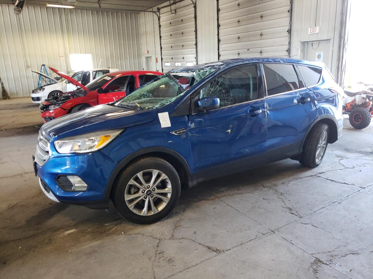 Obraz 1 z 2019 FORD ESCAPE SE 2019 z VIN 1FMCU0GD4KUB10549
