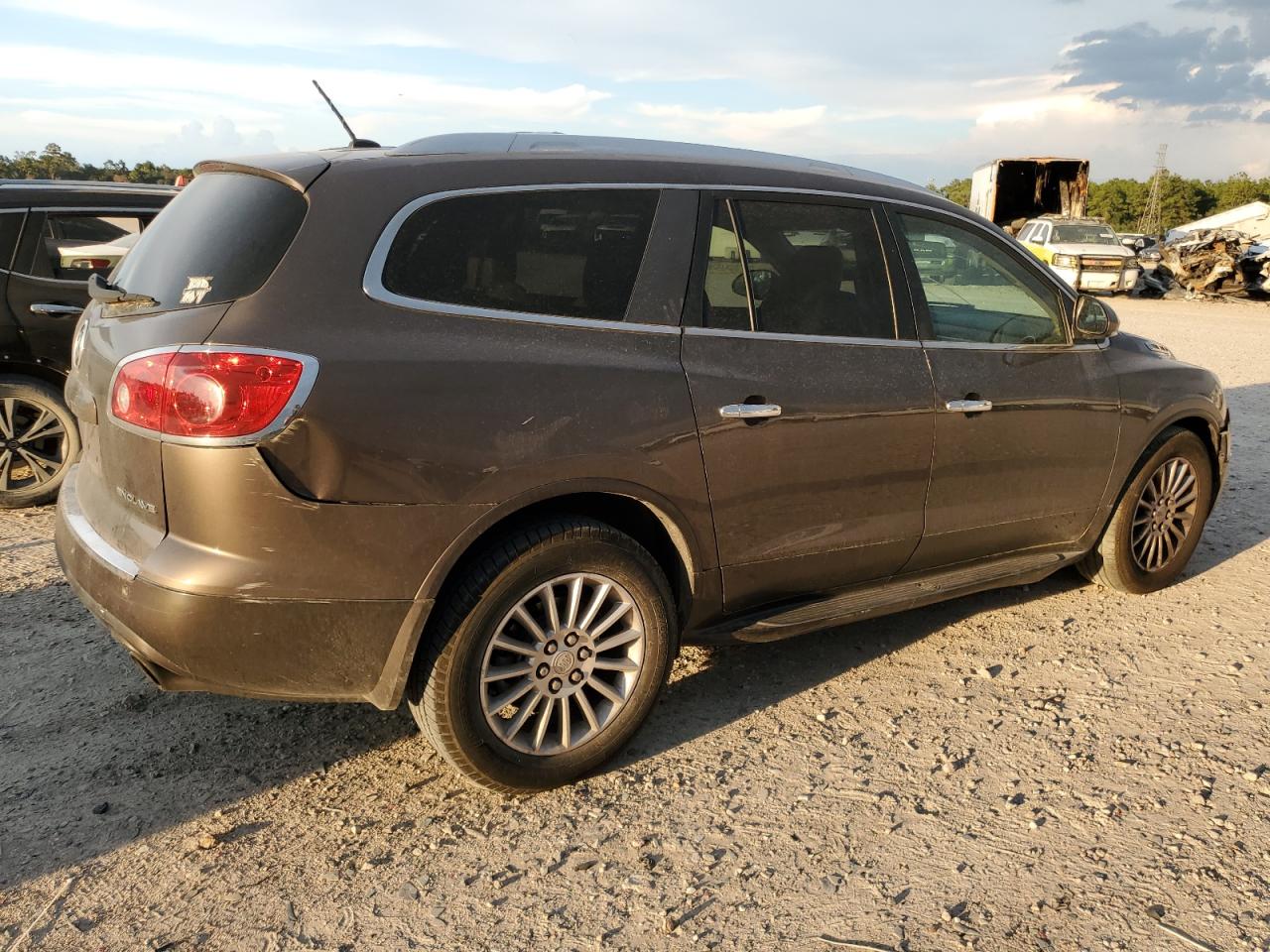 Image 3 of Buick Enclave 2012 with VIN 5GAKRCED9CJ291982