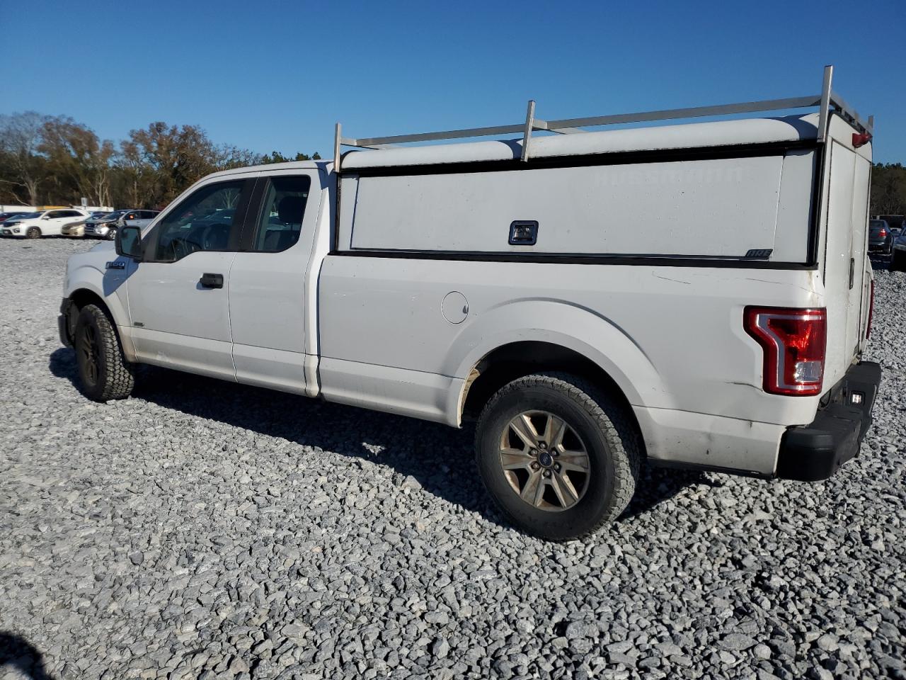 Изображение 2 2017 FORD F150 SUPER CAB 2017 с VIN 1FTFX1CG2HKD77532