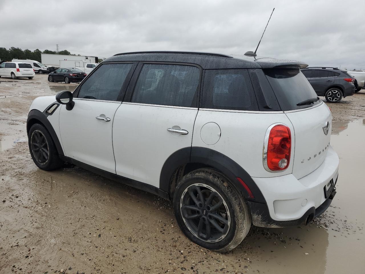 Image 2 of 2016 MINI COOPER S COUNTRYMAN 2016 with VIN WMWZC3C5XGWT08305
