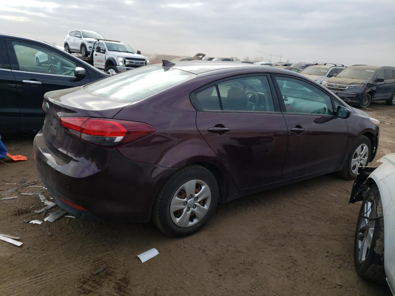 Obraz 3 z 2017 KIA FORTE LX 2017 z VIN 3KPFK4A73HE028112