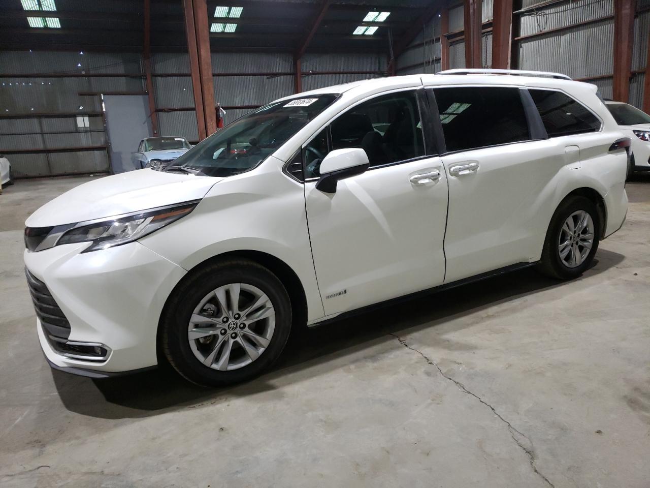 2021 TOYOTA SIENNA LIMITED 2021 image