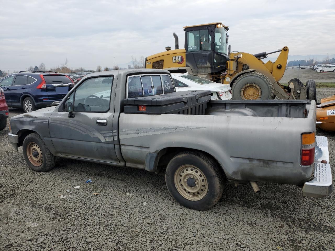 Изображение 2 1989 TOYOTA PICKUP 1/2 TON SHORT WHEELBASE DLX 1989 с VIN JT4RN81P8K0008126