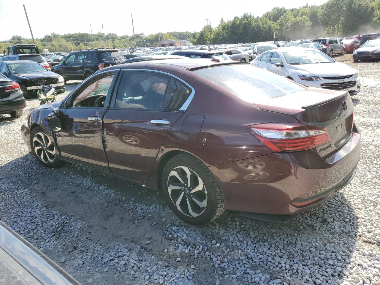 Obraz 2 z 2017 HONDA ACCORD EX 2017 z VIN 1HGCR2F72HA107075