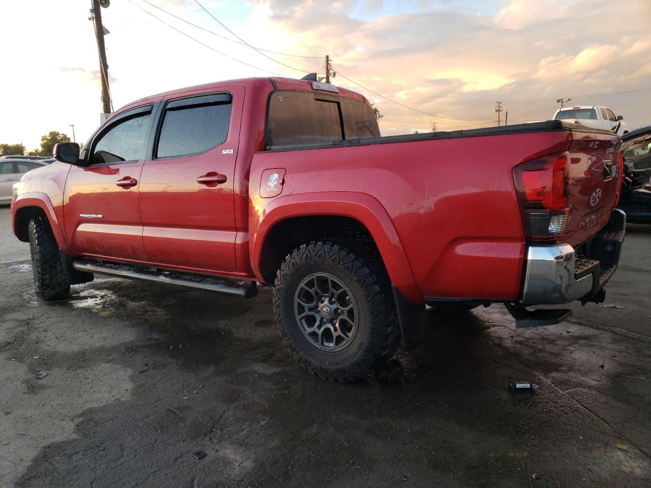Image 2 of 2018 TOYOTA TACOMA DOUBLE CAB 2018 with VIN 3TMAZ5CN2JM053974