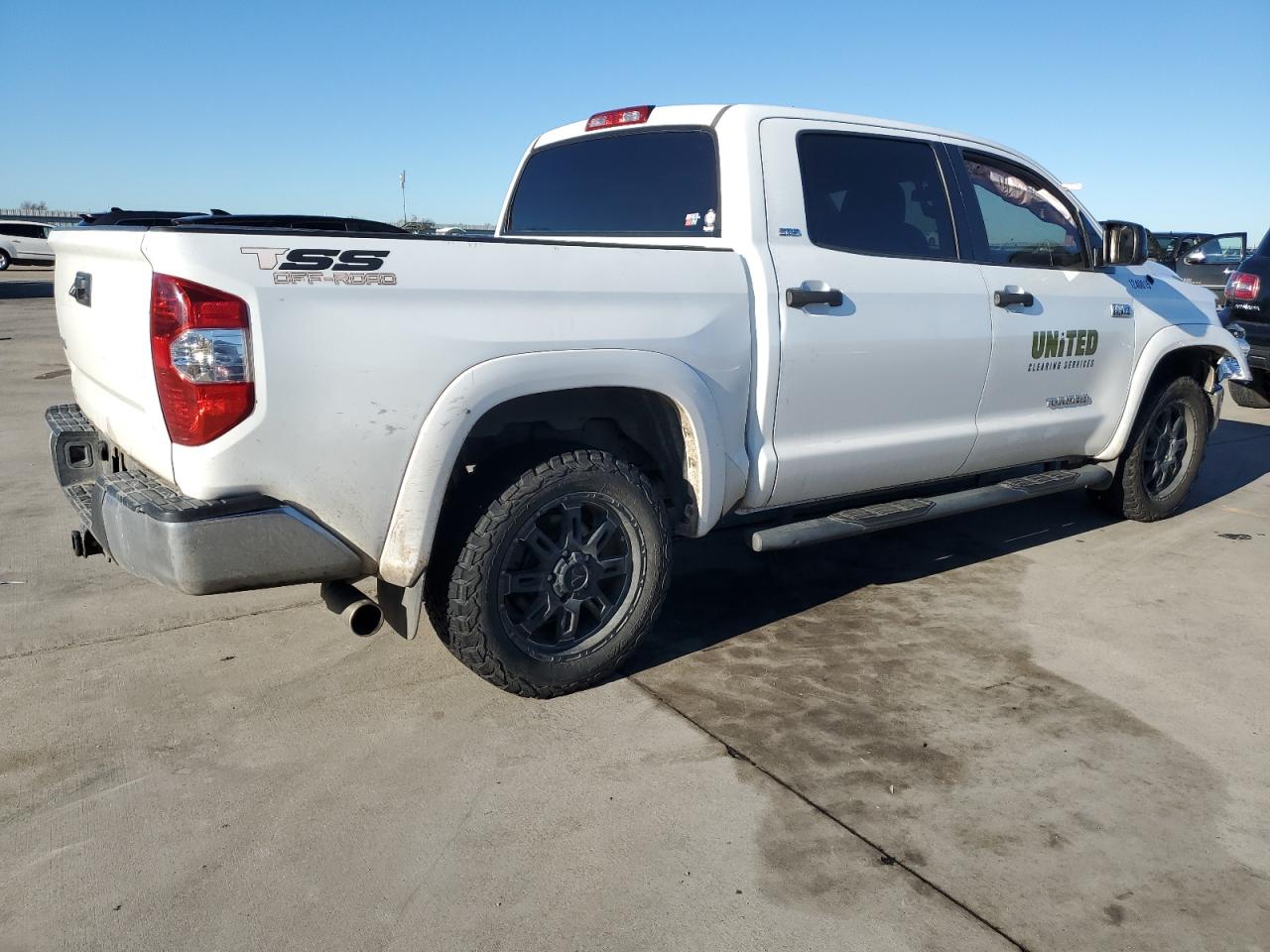 Изображение 3 2014 TOYOTA TUNDRA CREWMAX SR5 2014 с VIN 5TFDW5F15EX396020