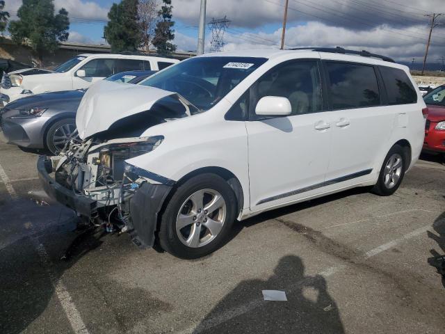 2013 TOYOTA SIENNA LE 2013 image