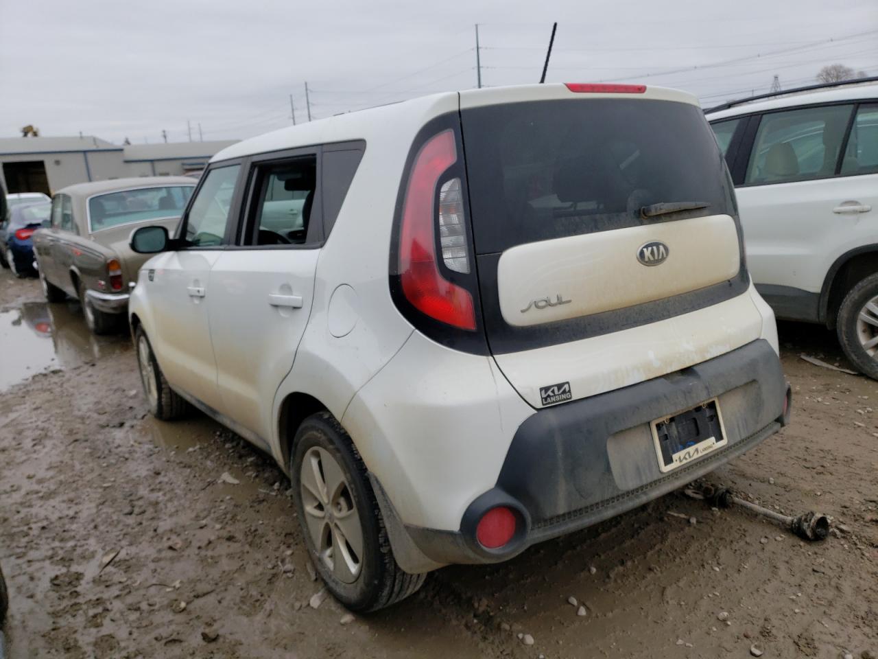 Изображение 2 2016 KIA SOUL  2016 с VIN KNDJN2A22G7847833
