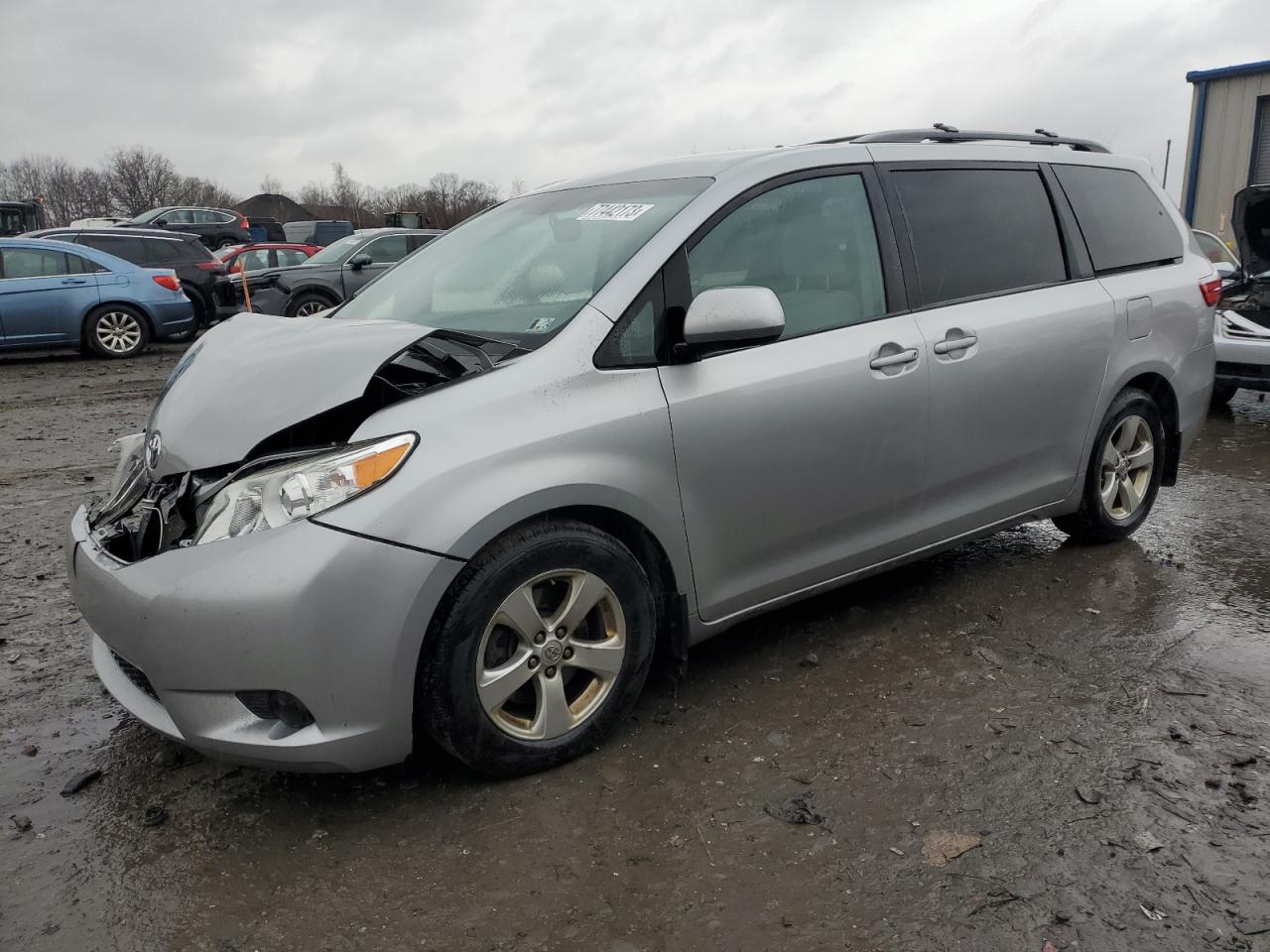 Obraz 1 z 2016 TOYOTA SIENNA LE 2016 z VIN 5TDKK3DC3GS735832