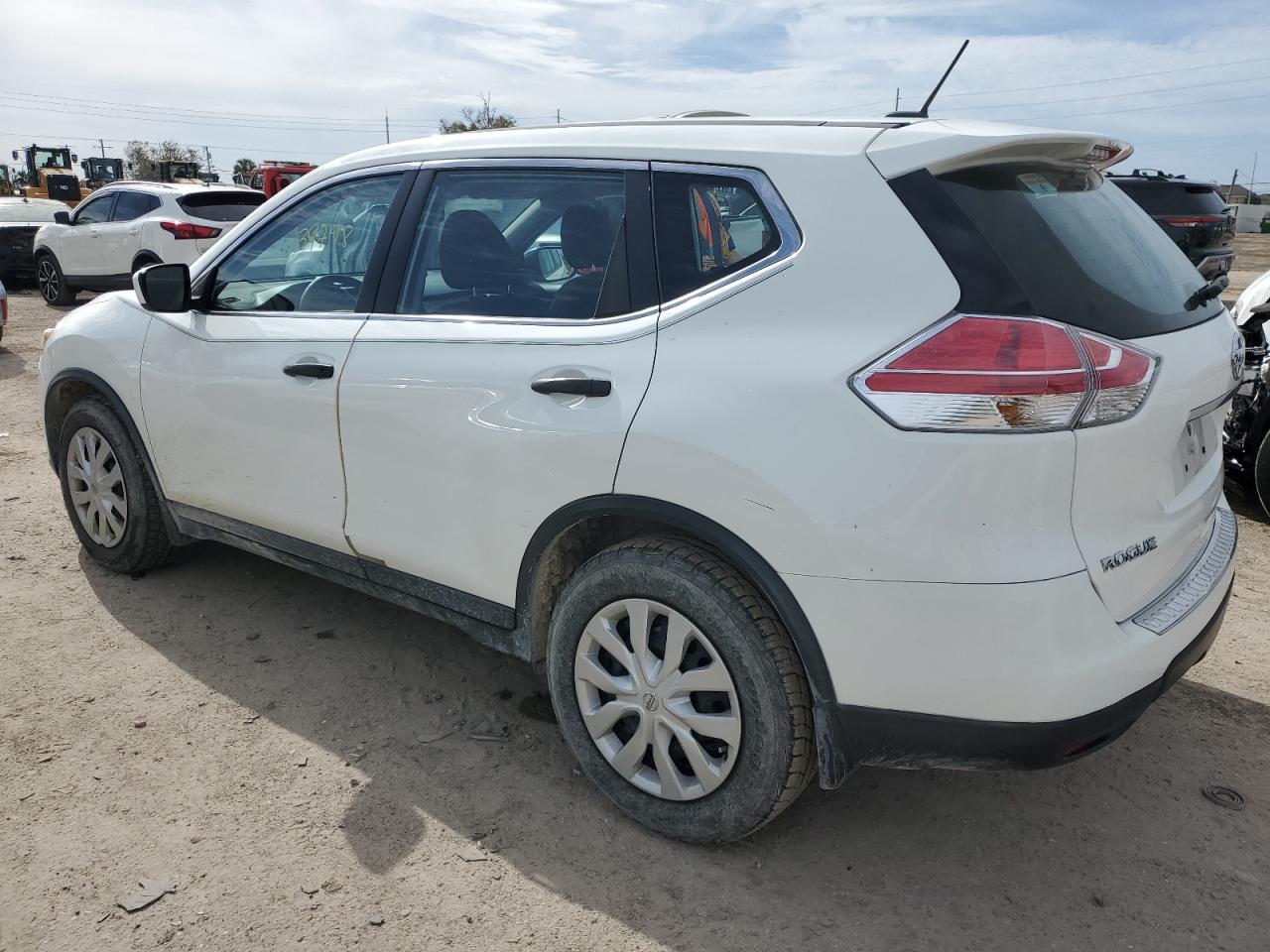 Изображение 2 2016 NISSAN ROGUE S 2016 с VIN KNMAT2MT2GP599173