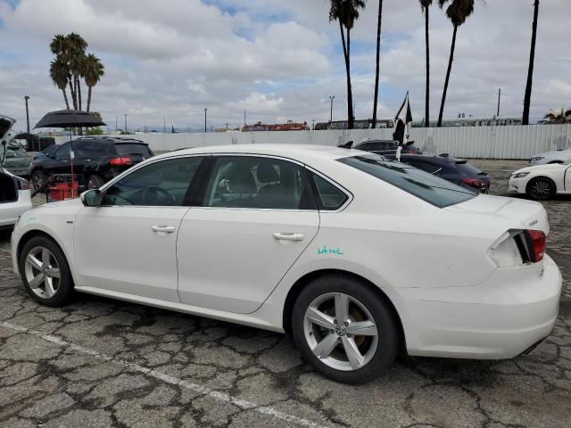 Изображение 2 2015 VOLKSWAGEN PASSAT S 2015 с VIN 1VWAS7A39FC114440