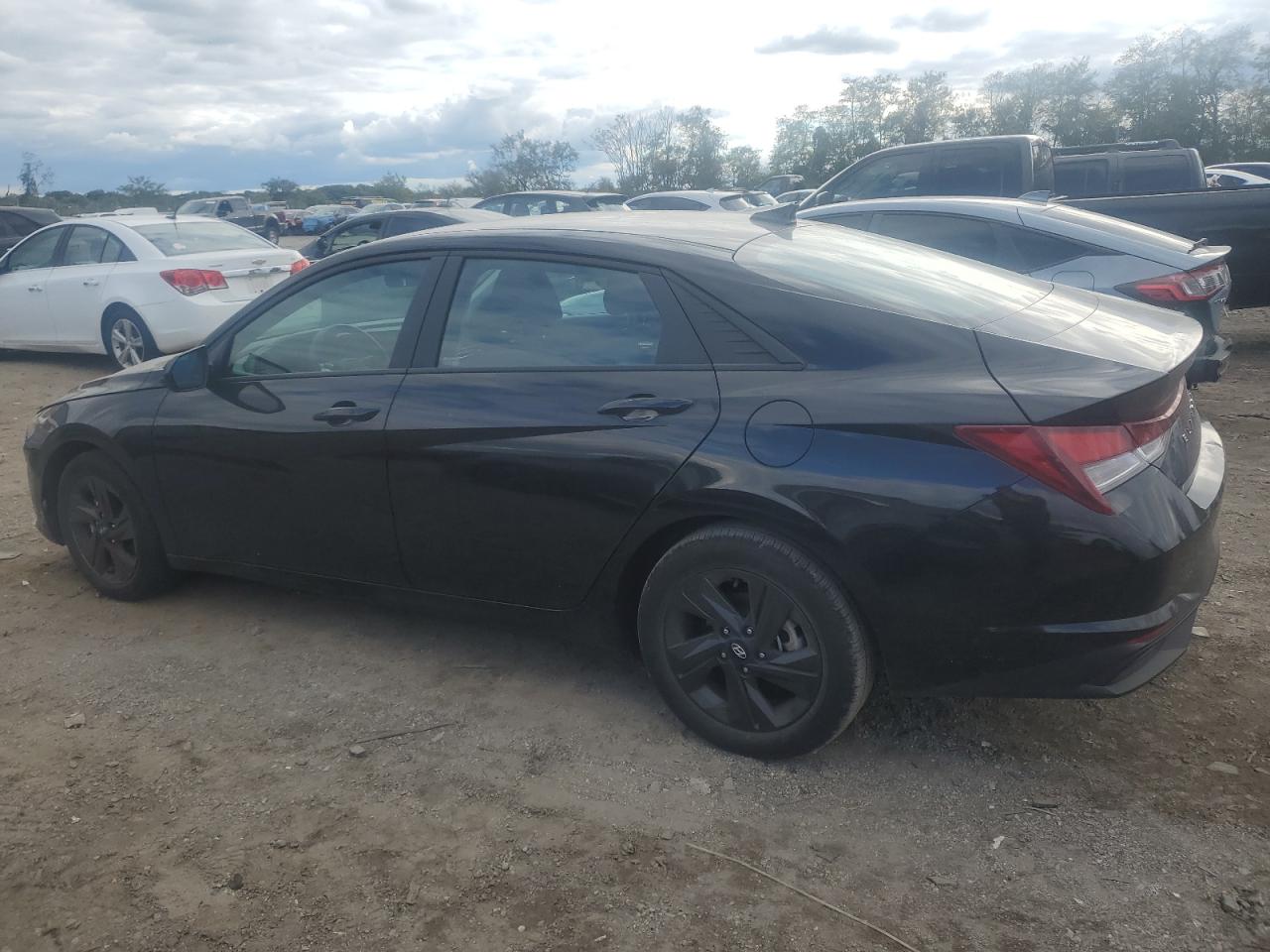 Image 2 of 2022 HYUNDAI ELANTRA SEL 2022 with VIN KMHLM4AGXNU332933