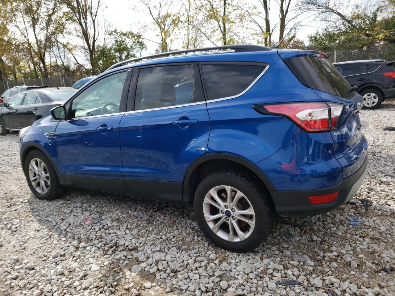 Obraz 2 z Ford Escape Se 2017 z VIN 1FMCU0GD3HUC39245