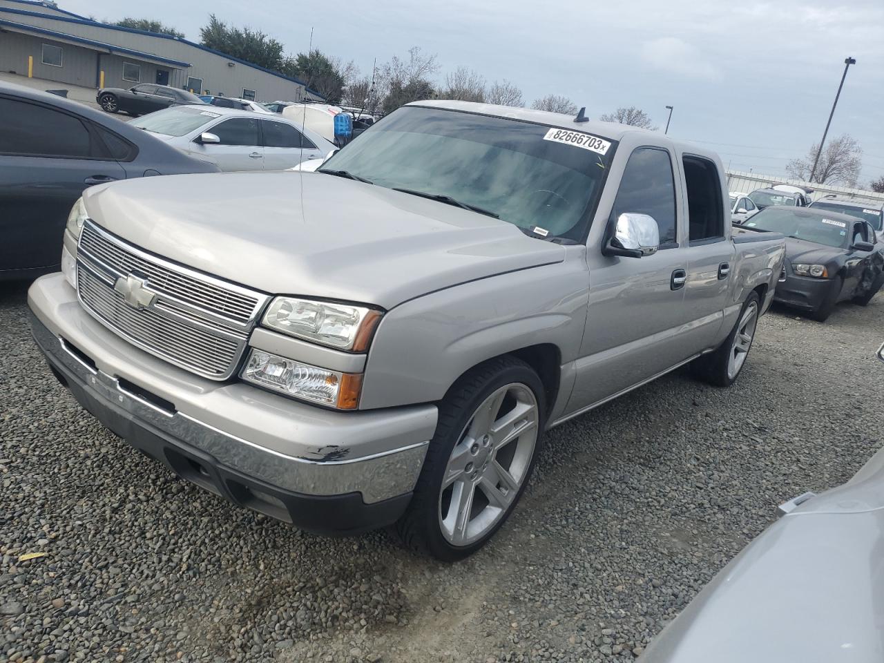 Image 1 of 2006 CHEVROLET SILVERADO C1500 2006 with VIN 2GCEC13T061186015
