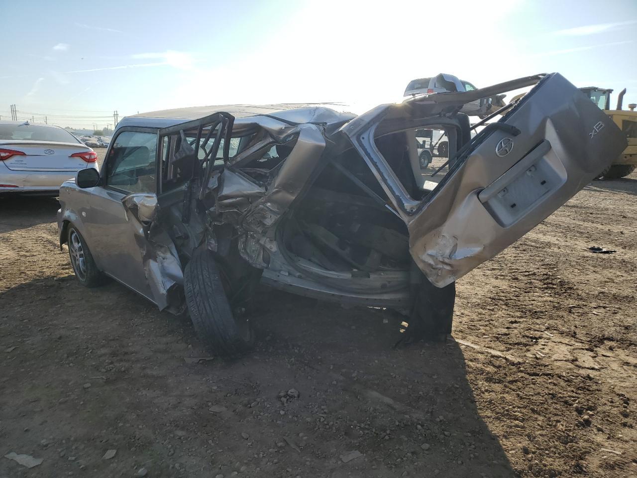 Image 2 of 2005 TOYOTA SCION XB 2005 with VIN JTLKT324350218270