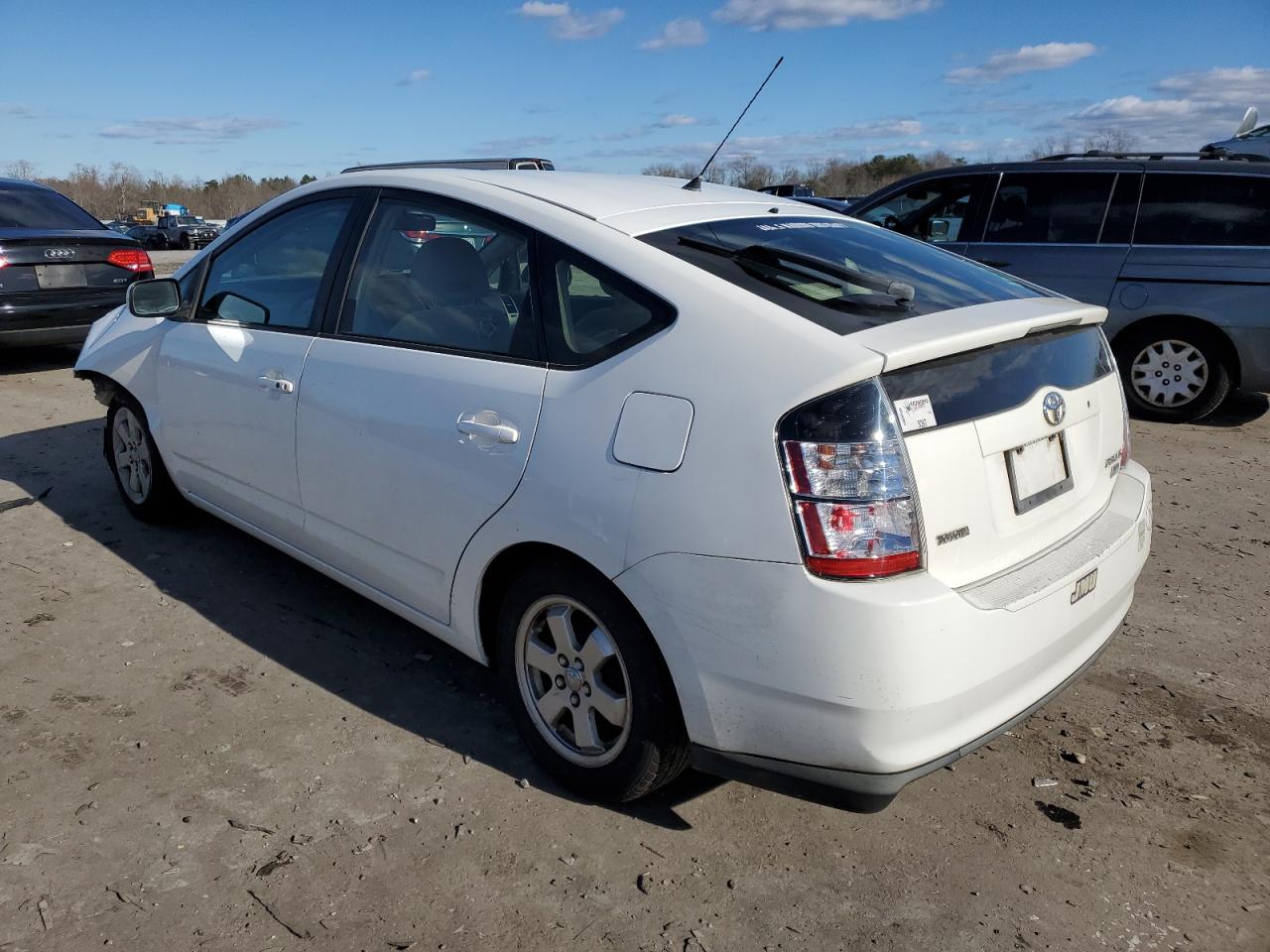 Image 2 of 2005 TOYOTA PRIUS  2005 with VIN JTDKB20U253049725