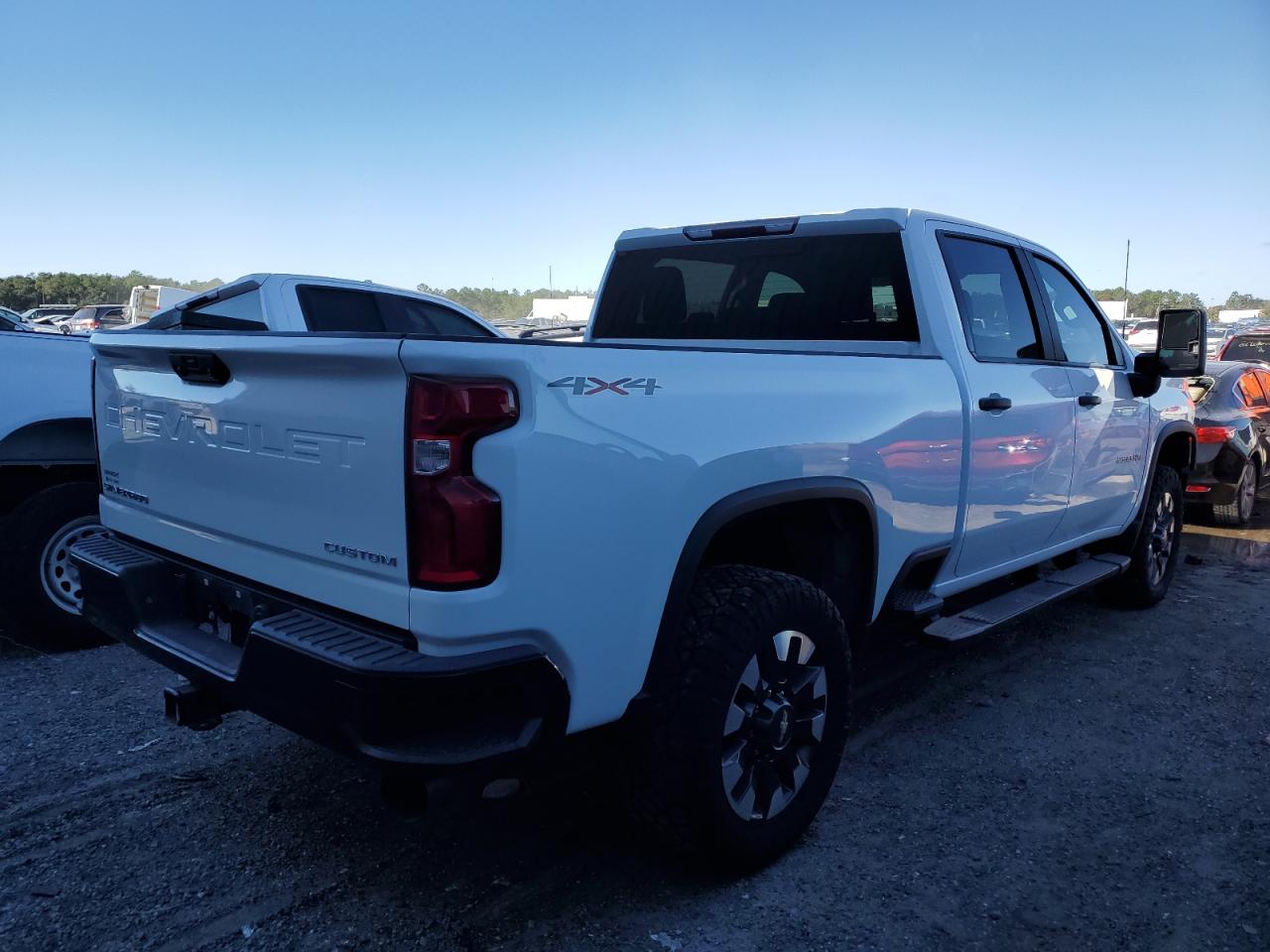 Image 3 of 2021 CHEVROLET SILVERADO K2500 CUSTOM 2021 with VIN 1GC1YMEYXMF246544