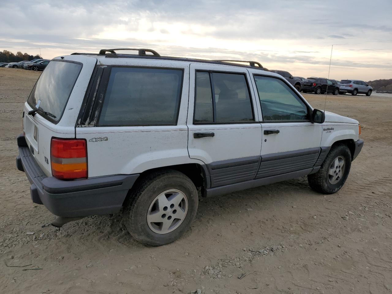 Obraz 3 z 1994 JEEP GRAND CHEROKEE LAREDO 1994 z VIN 1J4GZ58Y5RC240341