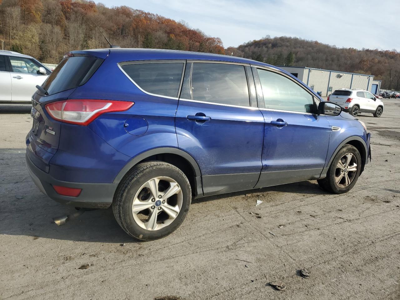 Image 3 of 2016 FORD ESCAPE SE 2016 with VIN 1FMCU0GXXGUA33137