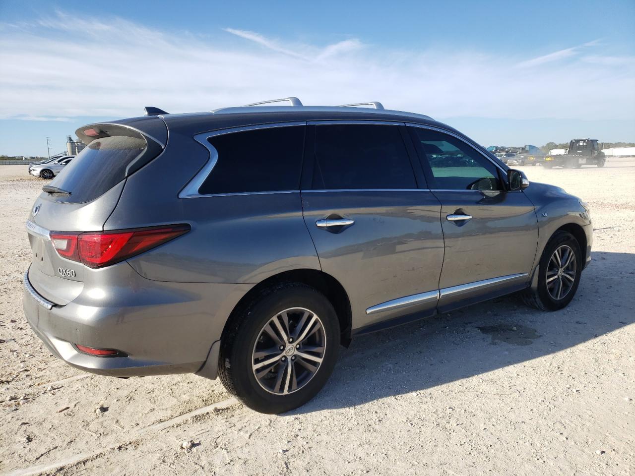 Изображение 3 2019 INFINITI QX60 LUXE 2019 с VIN 5N1DL0MN6KC511949
