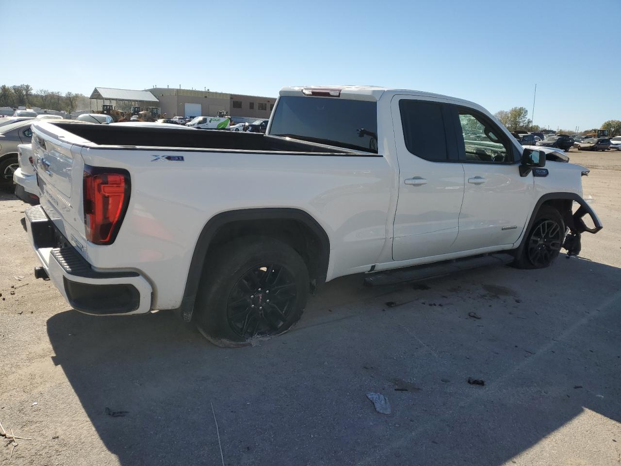 Изображение 3 2022 GMC SIERRA LIMITED K1500 ELEVATION 2022 с VIN 1GTR9CED5NZ223325