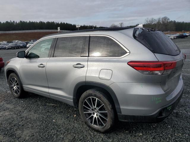 Image 2 of 2017 TOYOTA HIGHLANDER SE 2017 with VIN 5TDKZRFH3HS514885
