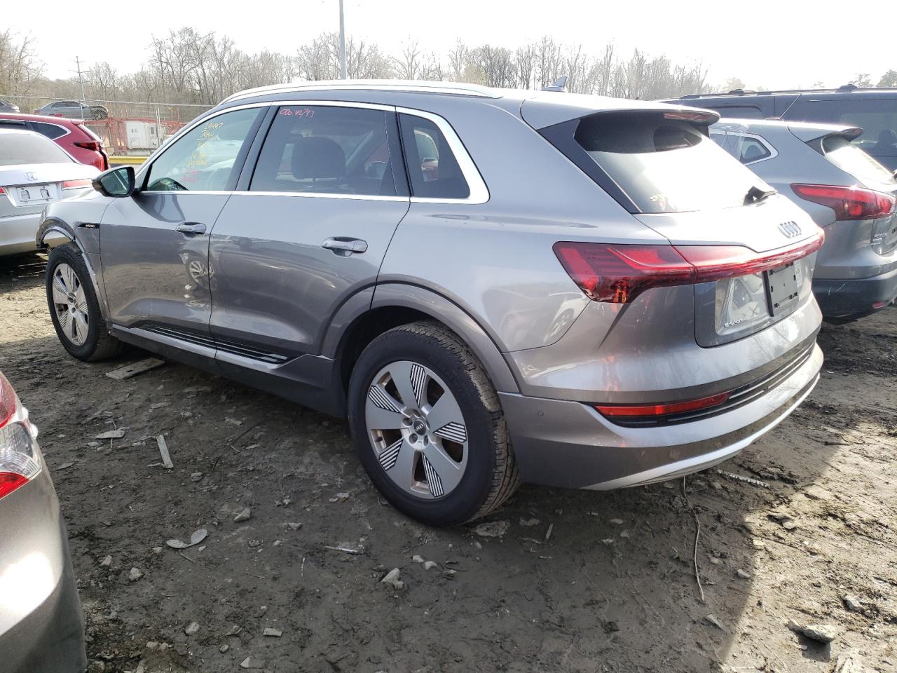Изображение 2 2019 AUDI E-TRON PRESTIGE 2019 с VIN WA1VAAGE1KB015005