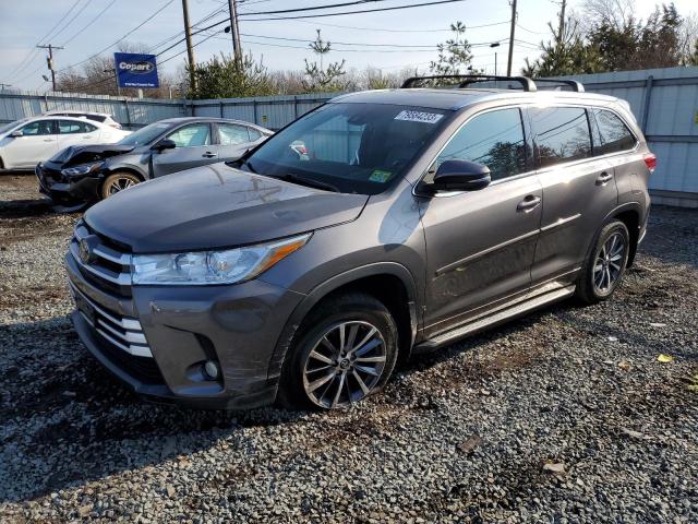 Изображение 2017 TOYOTA HIGHLANDER SE 2017