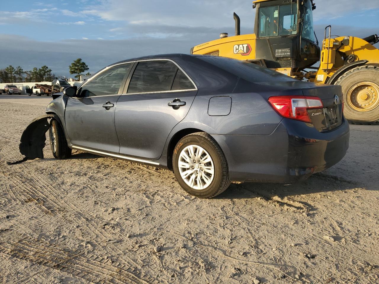 Изображение 2 2014 TOYOTA CAMRY L 2014 с VIN 4T4BF1FK6ER411751