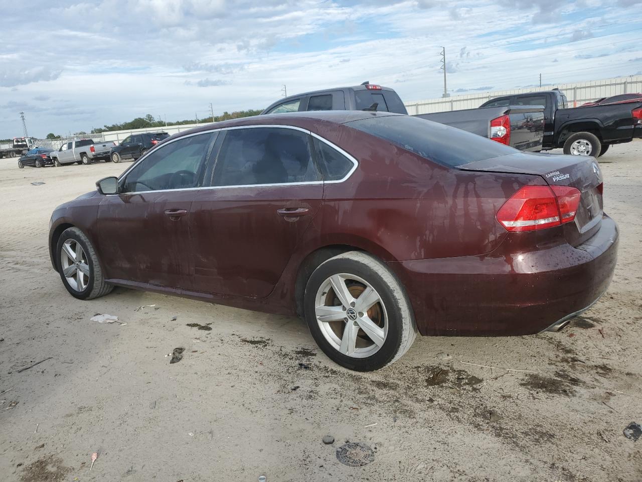 Image 2 of 2013 VOLKSWAGEN PASSAT SE 2013 with VIN 1VWBP7A34DC127390